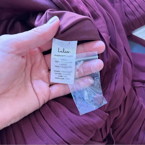 NWT Lulu's Embrace Your Beauty Burgundy Pleated Long Sleeve Skort Romper Size L - Picture 12 of 12